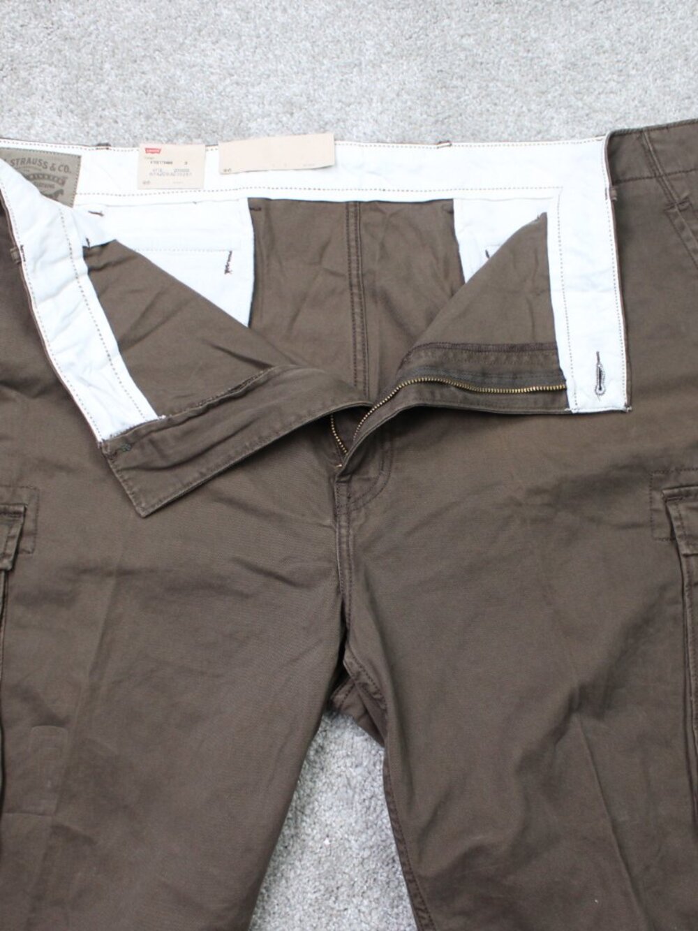 Levi's Shorts NWT Mens 48 Brown 11" Cargo Pocket Chino Flat Front 100% Cotton - Picture 10 of 14